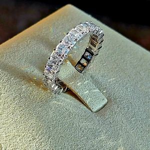 Solid 18k gold 3.5×2.5mm lab radiant diamond eternity band
